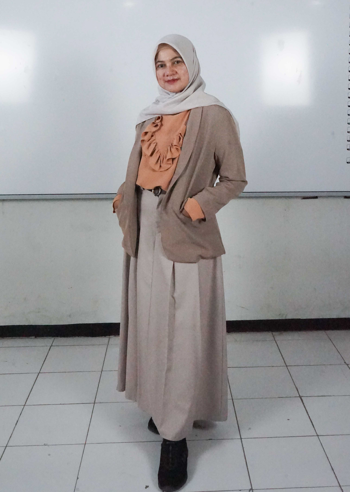 Bu Reny - Staff Name - SMAN 21 Bandung class 2025